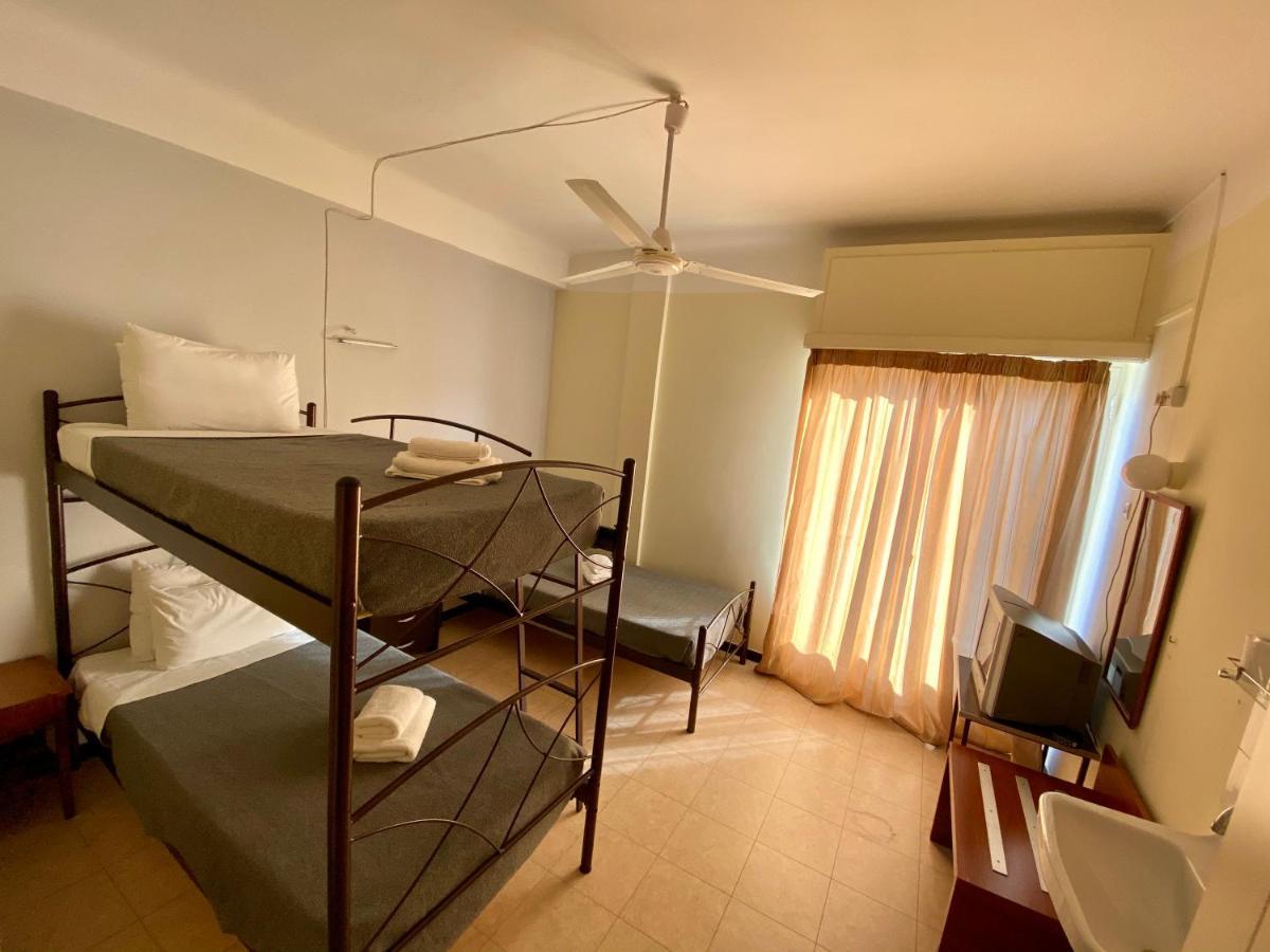 Hotel Artemision à Athènes Extérieur photo