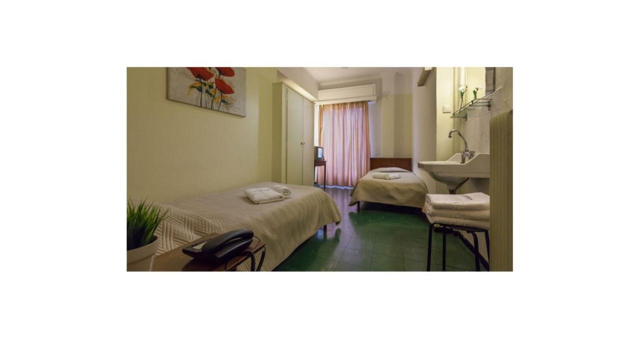 Hotel Artemision à Athènes Extérieur photo